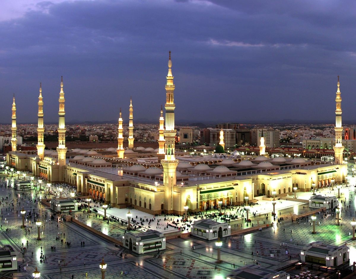 الحجز من مطار المدينة إلى وسط المدينة