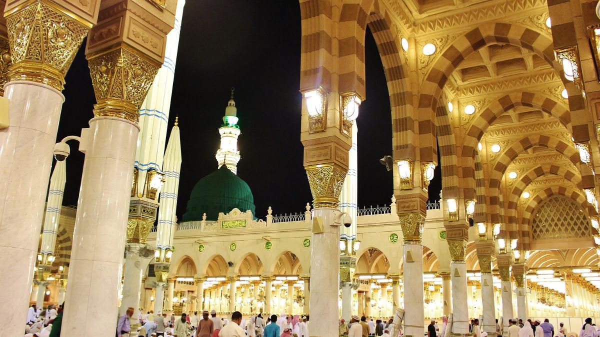 حجز رحلة إلى المسجد النبوي في رمضان مع ماسي جو – راحة وروحانية لا تُنسى